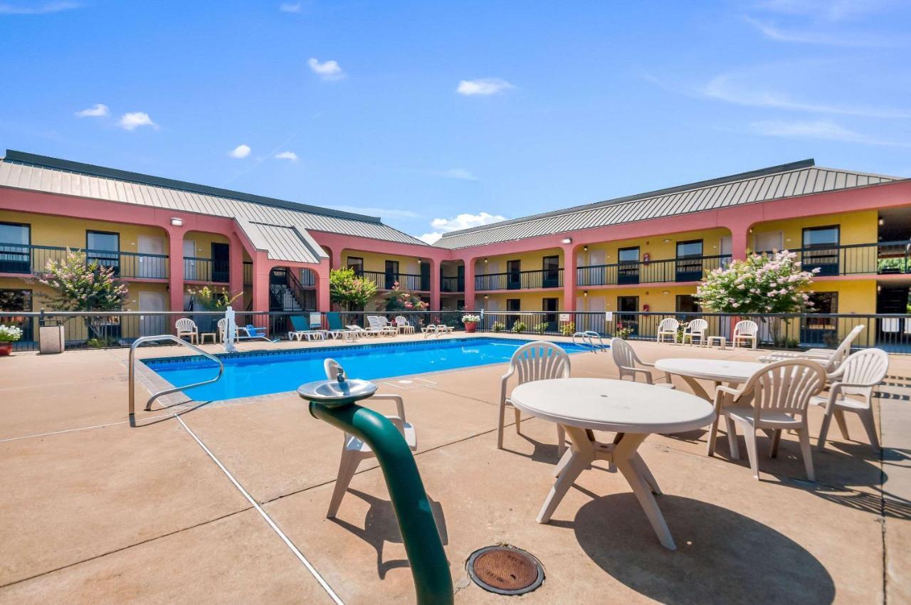 Quality Inn Fredericksburg-Central Park Area Экстерьер фото