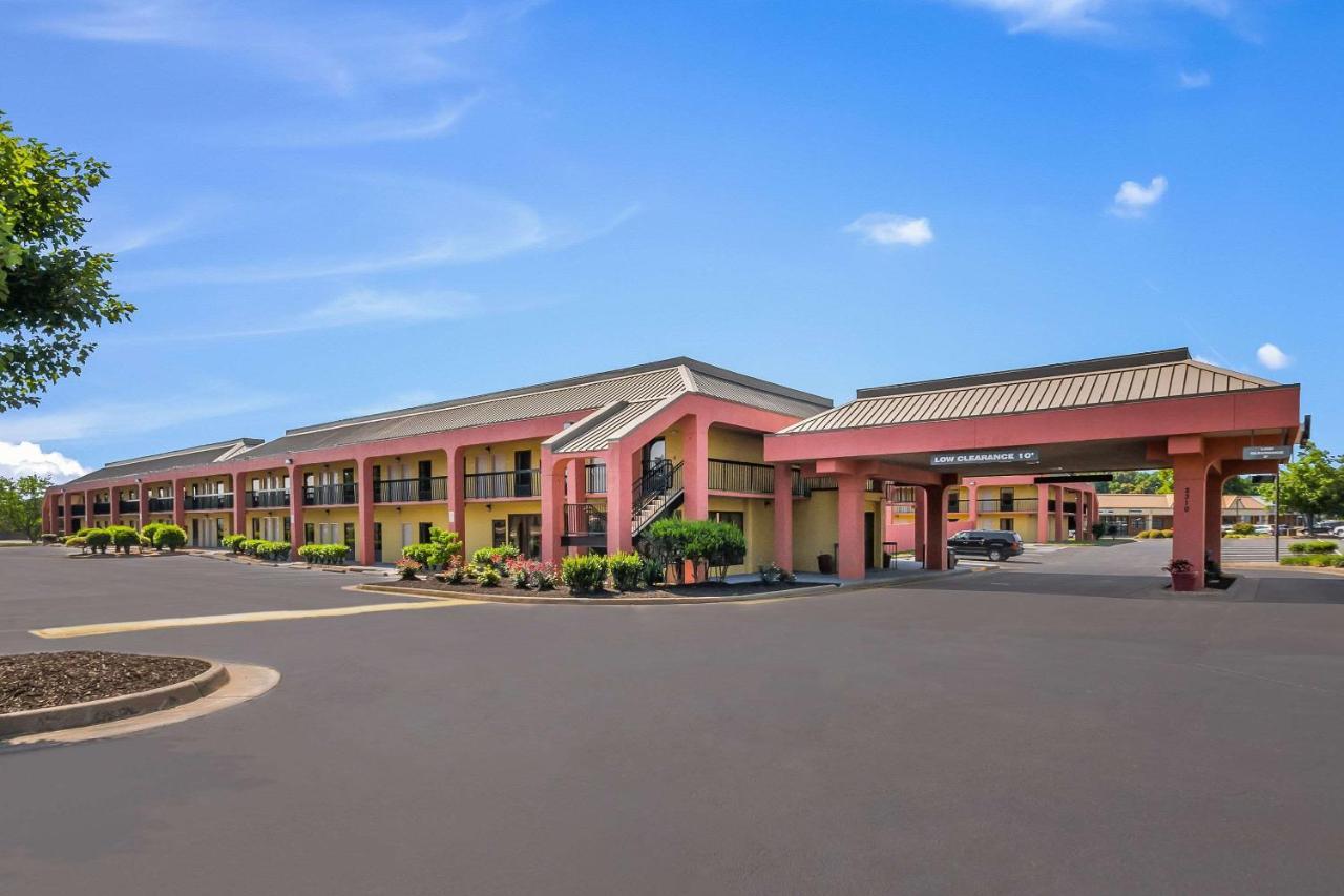 Quality Inn Fredericksburg-Central Park Area Экстерьер фото